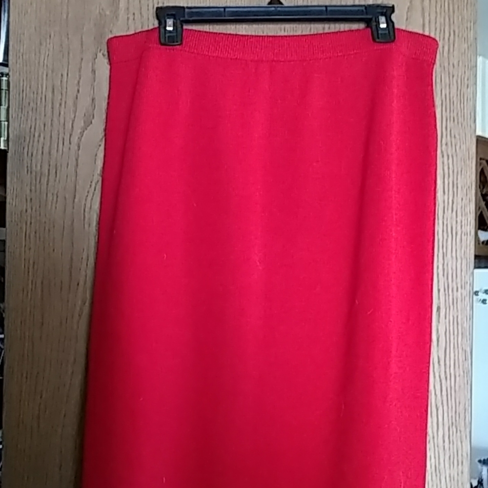 St. John by Marie Gray Red skirt size 14